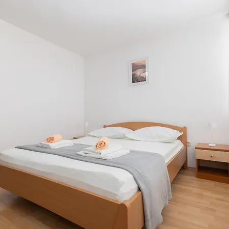 Apartment By The Sea - 23419 *